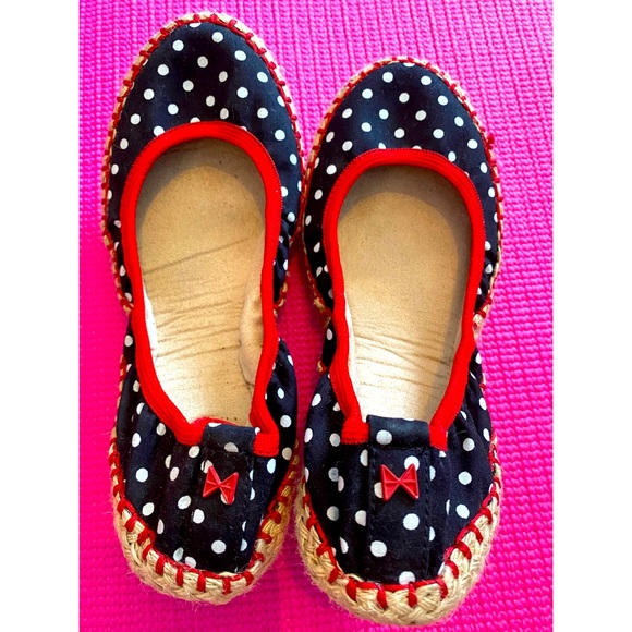 Butterfly twists - Picture 1 of 2